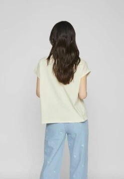 Vila Print- T-Shirt Print - Birch 10 Vila Print- T-Shirt Print - Birch -Vila 0a545fd958da4c5188b6ce7085b36e66