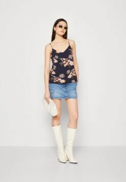 Vila Violivia Strap - Top - Patriot Blue 9 Vila Violivia Strap - Top - Patriot Blue -Vila 0ba0228903a748399b9675ddc3cac1b9