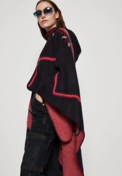 Vila Vicitrin Poncho - Poncho - Navy 11 Vila Vicitrin Poncho - Poncho - Navy -Vila 0c03e661bf424d5fa1c78fb85210bb2f