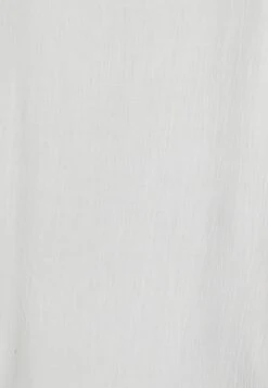 Vila Vimesa Detail V Neck - T-Shirt Print - Snow White -Vila 109783eb75114400833a2a4e7a0c0b6e