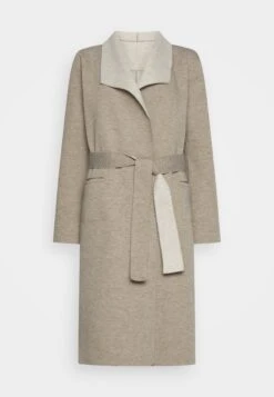 Vila Vijuice- Mantel - Walnut