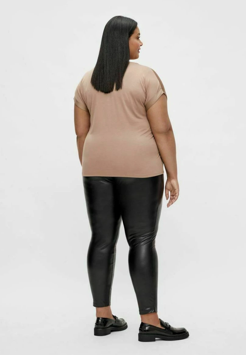 Curve - T-Shirt Basic - Portabella 5 Curve - T-Shirt Basic - Portabella - Afbeelding 3