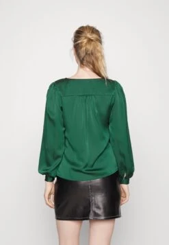 Vila Viellette V-Neck L/S - Blouse - Pineneedle 11 Vila Viellette V-Neck L/S - Blouse - Pineneedle -Vila 1834ae3533514b30a35fe3e9476950ff