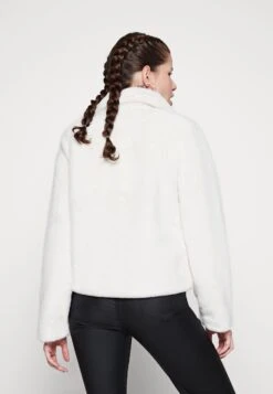 Vila Viebba - Jas - Birch -Vila 18c8f227e8074cbea77e084eafdf6a19