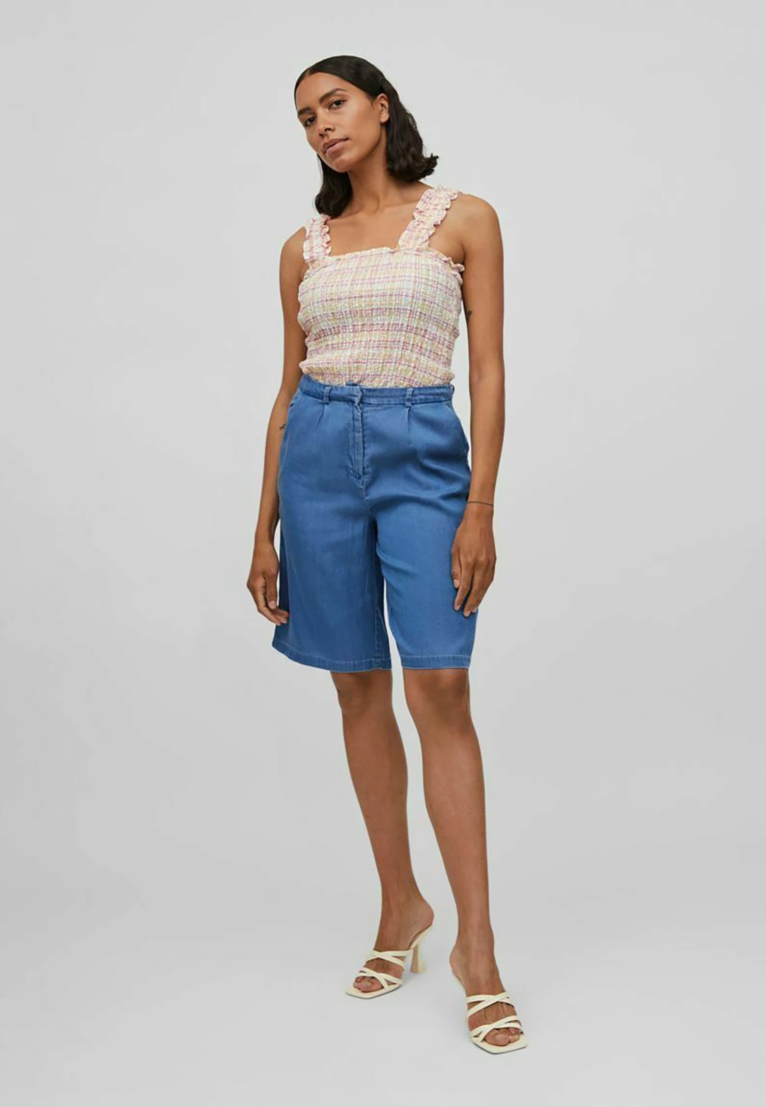 Vila Gesmoktes Ärmelloses - Blouse - Cloud Dancer 4 Vila Gesmoktes Ärmelloses - Blouse - Cloud Dancer - Afbeelding 2