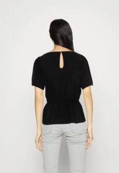 Vila Vitrine O-Neck Peplum - Blouse - Black 10 Vila Vitrine O-Neck Peplum - Blouse - Black -Vila 26d039fa93f44bb4bc0beb3732393e9c