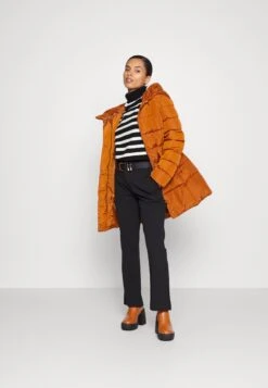 Vila -Vila 28ae2bdef237436e8e1684e9b3480476