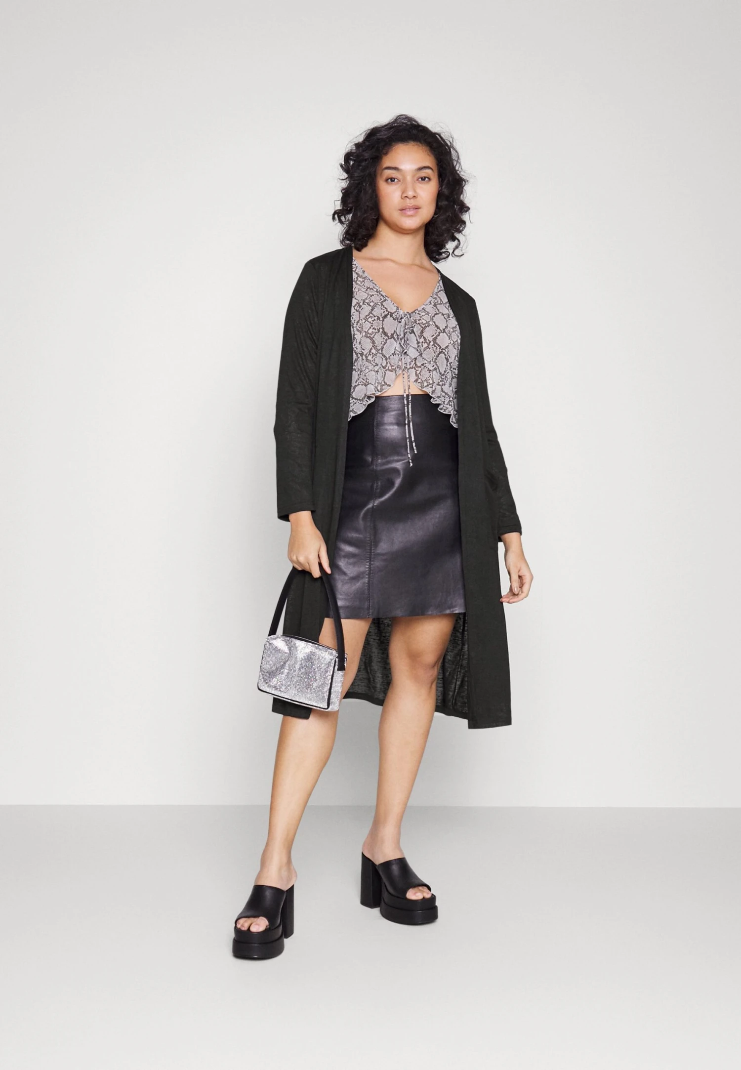 Visumi - Vest - Black 4 Visumi - Vest - Black - Afbeelding 2