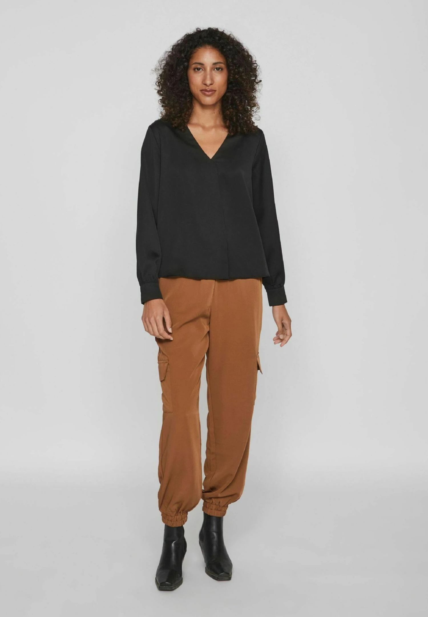 Vila Mit V-Ausschnitt Langärmeliges - Blouse - Black 4 Vila Mit V-Ausschnitt Langärmeliges - Blouse - Black - Afbeelding 2