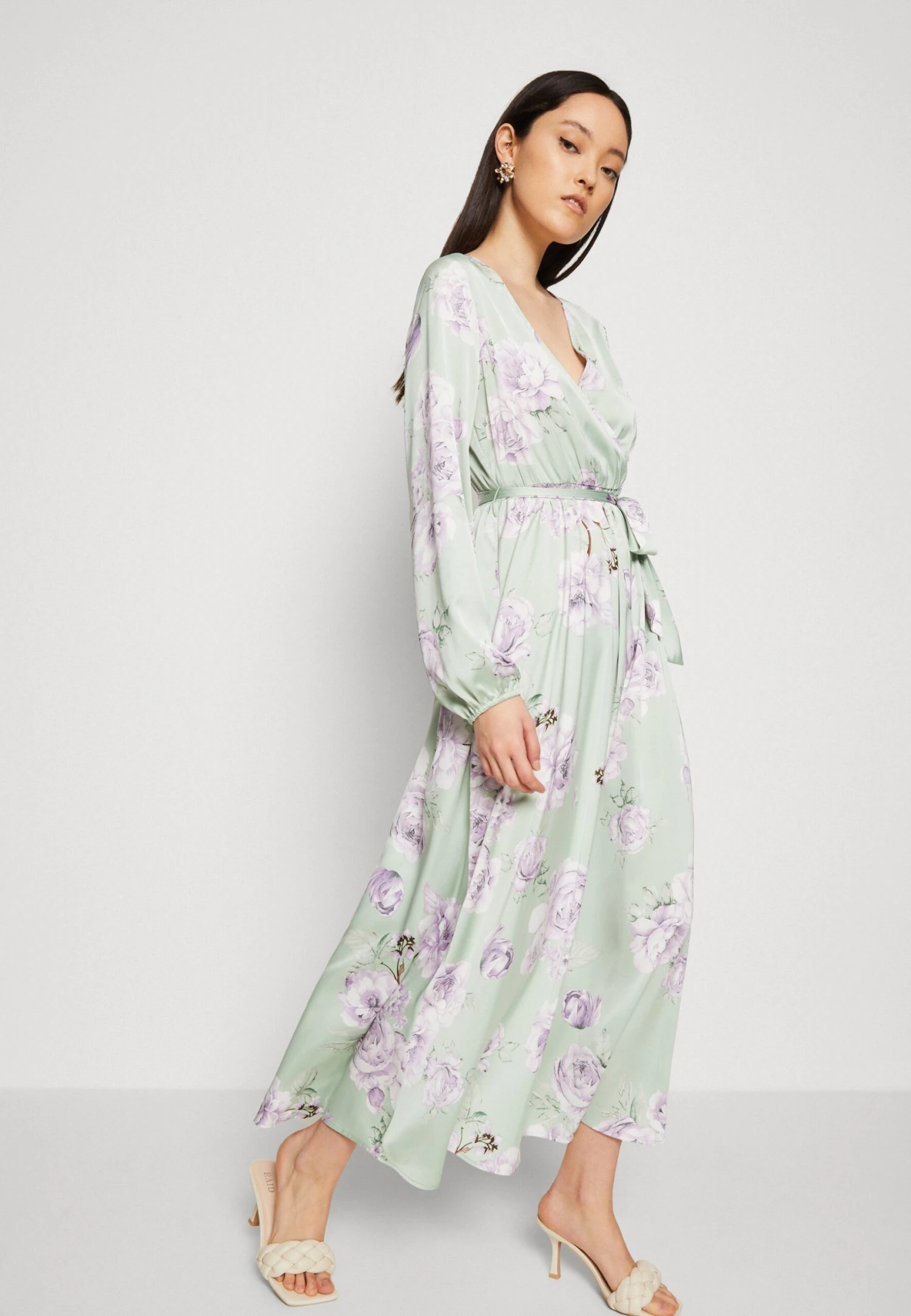 Vila Viestel V Neck Ankle Dress - Galajurk - Cameo Green 6 Vila Viestel V Neck Ankle Dress - Galajurk - Cameo Green - Afbeelding 4