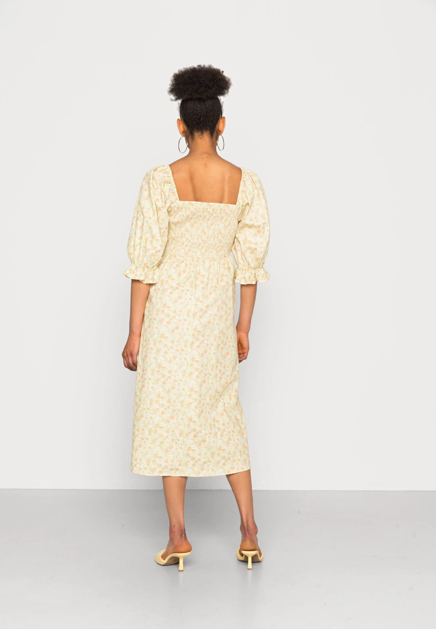 Vila Colmena Dress - Jurk - Cloud Dancer 5 Vila Colmena Dress - Jurk - Cloud Dancer - Afbeelding 3