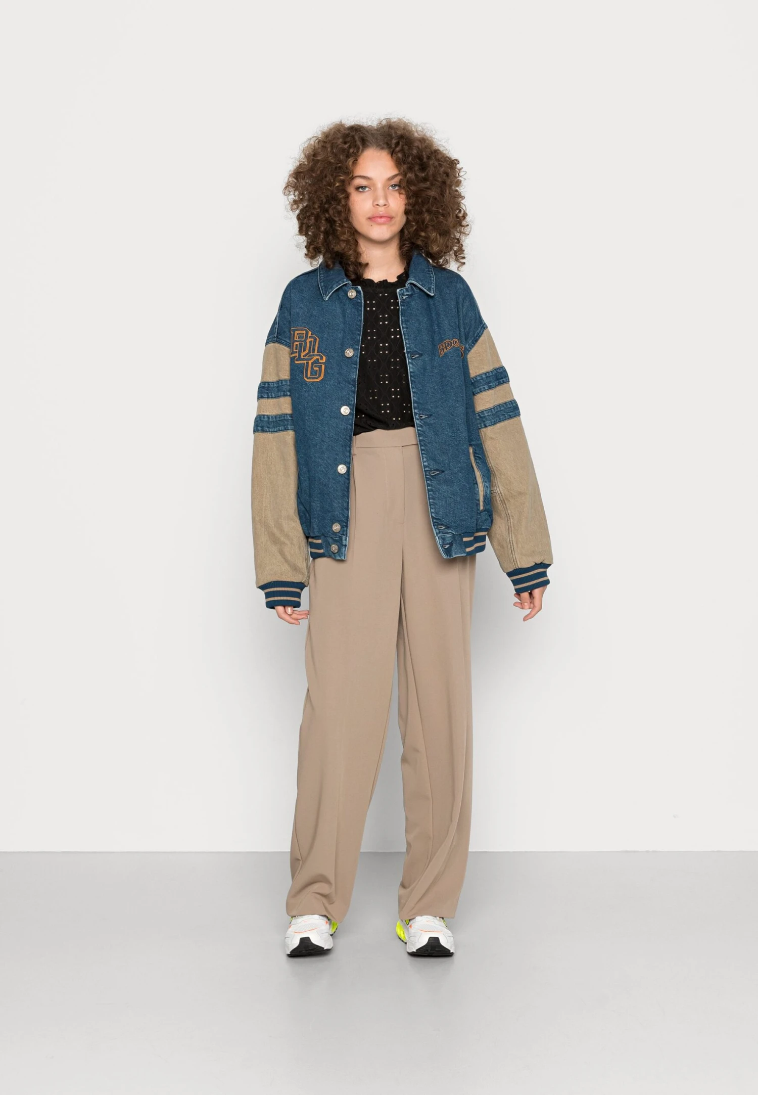 Vila Vikawa- Blouse - Black 4 Vila Vikawa- Blouse - Black - Afbeelding 2