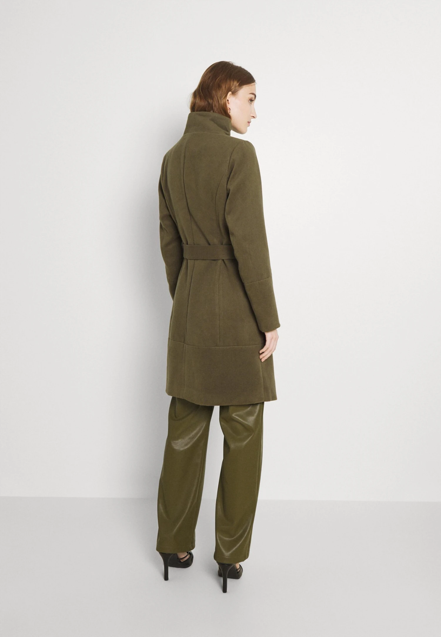 Vila Vipoku High Neck Coat - Mantel - Dark Olive 5 Vila Vipoku High Neck Coat - Mantel - Dark Olive - Afbeelding 3