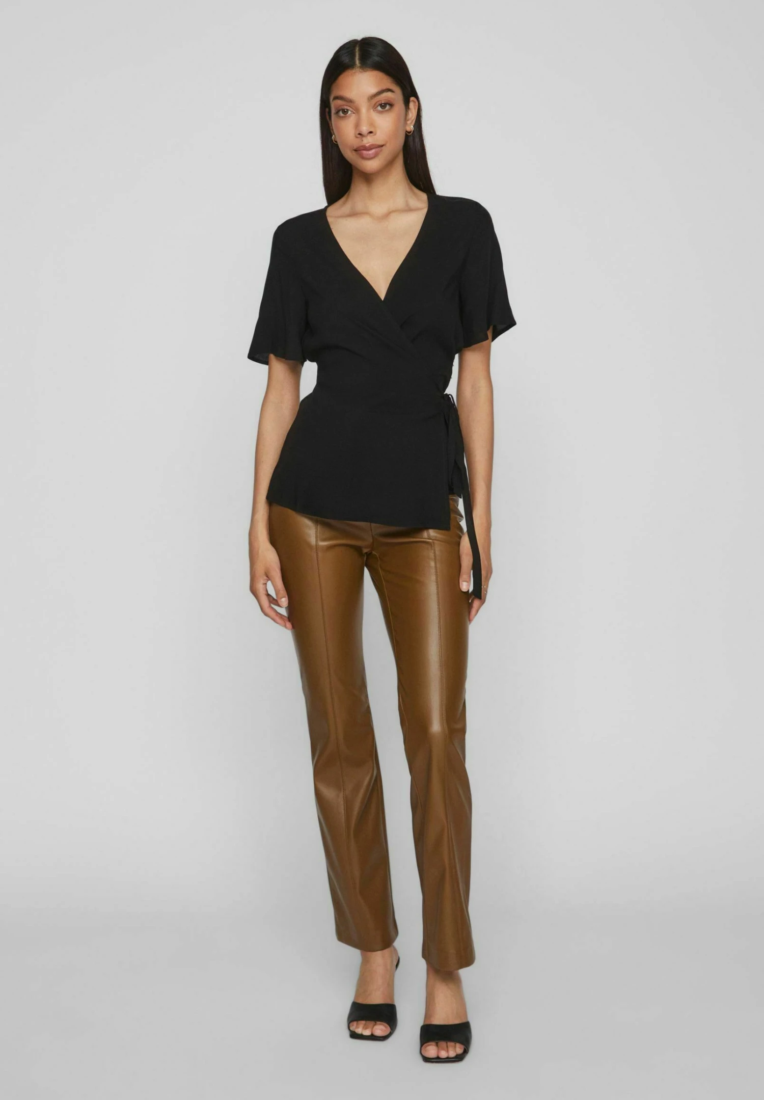 Vila Wickel Kurzärmeliges - Blouse - Black 4 Vila Wickel Kurzärmeliges - Blouse - Black - Afbeelding 2