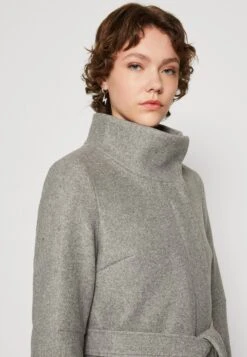 Vila Viloulou Short - Mantel - Medium Grey Melange 11 Vila Viloulou Short - Mantel - Medium Grey Melange -Vila 492e4ac0526b4039a90a50cc84b35c01