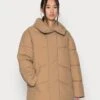 Vila Vilouisa Short Padded Coat - Winterjas - Tigers Eye 1 Vila Vilouisa Short Padded Coat - Winterjas - Tigers Eye -Vila 4dc14995afe1453c8d6a5b00355b6860