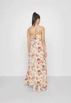 Viura Strap Dress - Galajurk - Birch 10 Viura Strap Dress - Galajurk - Birch -Vila 4e2ae36d9bd64fa6b80e99ded971f650