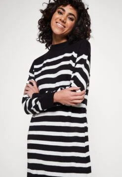 Vila Vistripi Funnel Neck- Gebreide Jurk - Black/Cloud Dancer 11 Vila Vistripi Funnel Neck- Gebreide Jurk - Black/Cloud Dancer -Vila 4ec8931aafc04c8fb7ca03305fbd336c