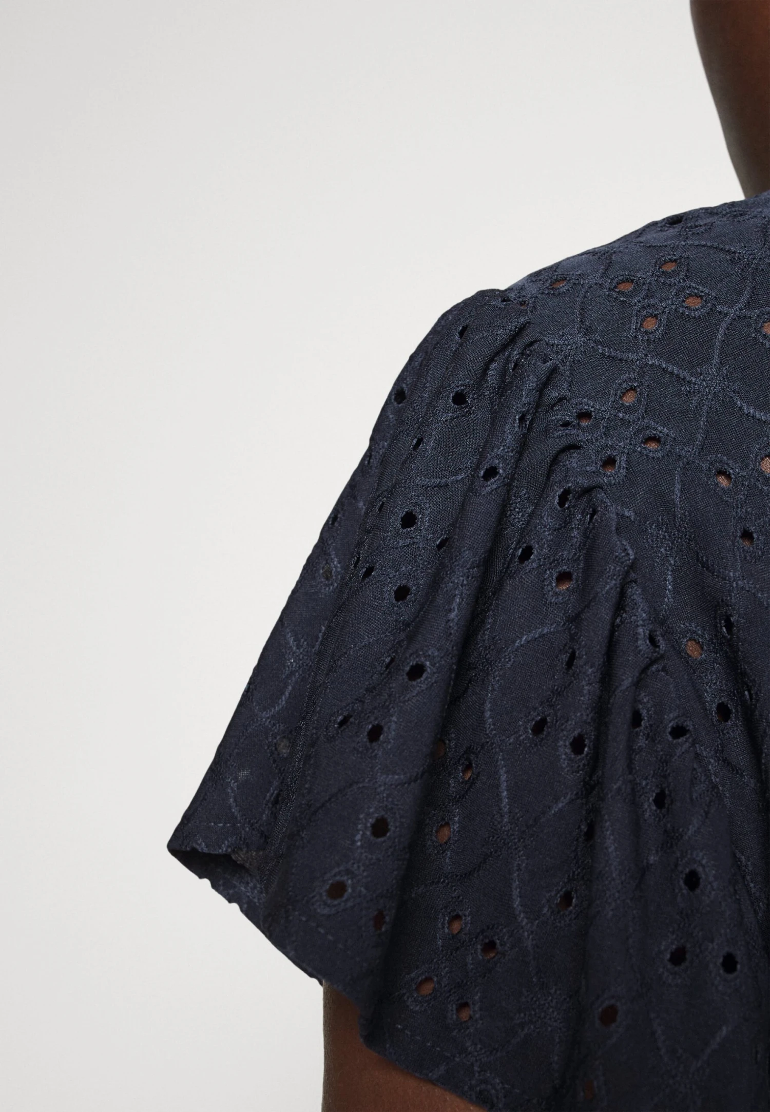 Vikawa - T-Shirt Print - Navy Blazer 8 Vikawa - T-Shirt Print - Navy Blazer - Afbeelding 6