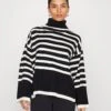 Vistripi Rollneck - Trui - Black/Cloud Dancer