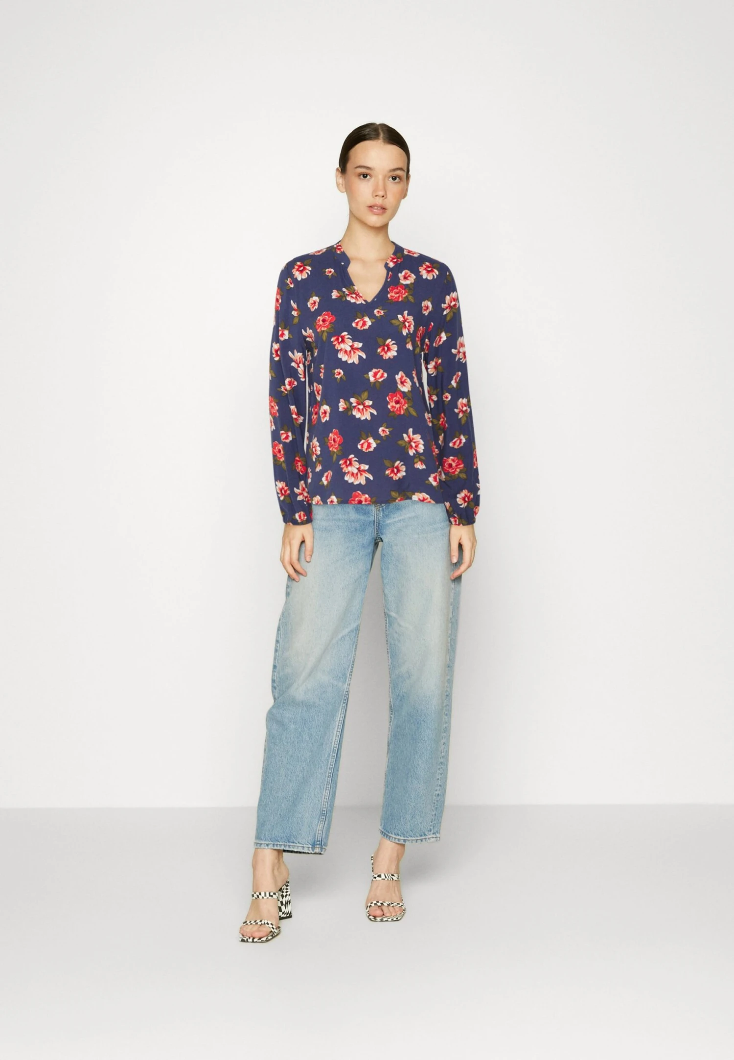 Vila Virikki V Neck - Longsleeve - Navy Blazer 3 Vila Virikki V Neck - Longsleeve - Navy Blazer - Afbeelding 2