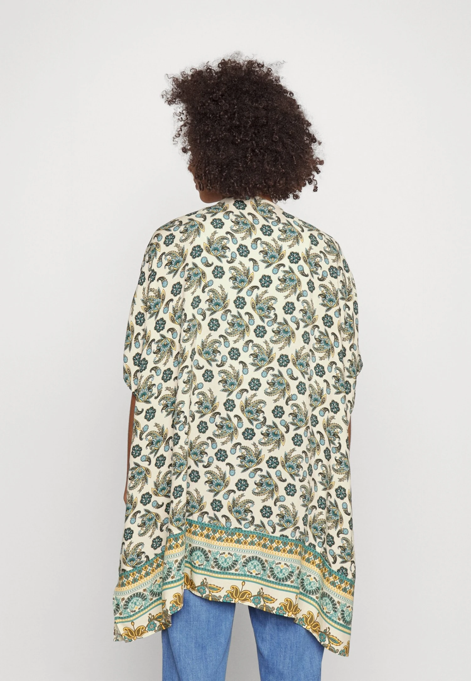 Vila Viayais Kimono- Lichte Jas - Birch Aop Blue/Green 5 Vila Viayais Kimono- Lichte Jas - Birch Aop Blue/Green - Afbeelding 3