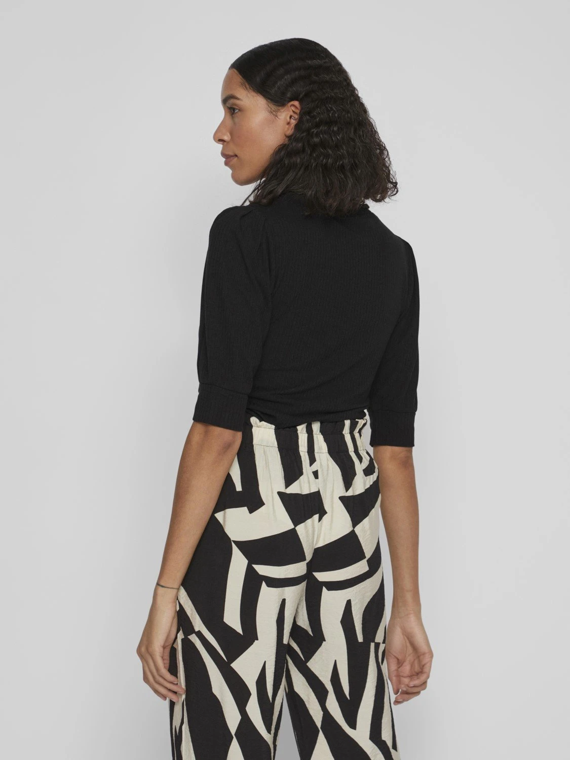 Vila Vifelia - Longsleeve - Black 5 Vila Vifelia - Longsleeve - Black - Afbeelding 3