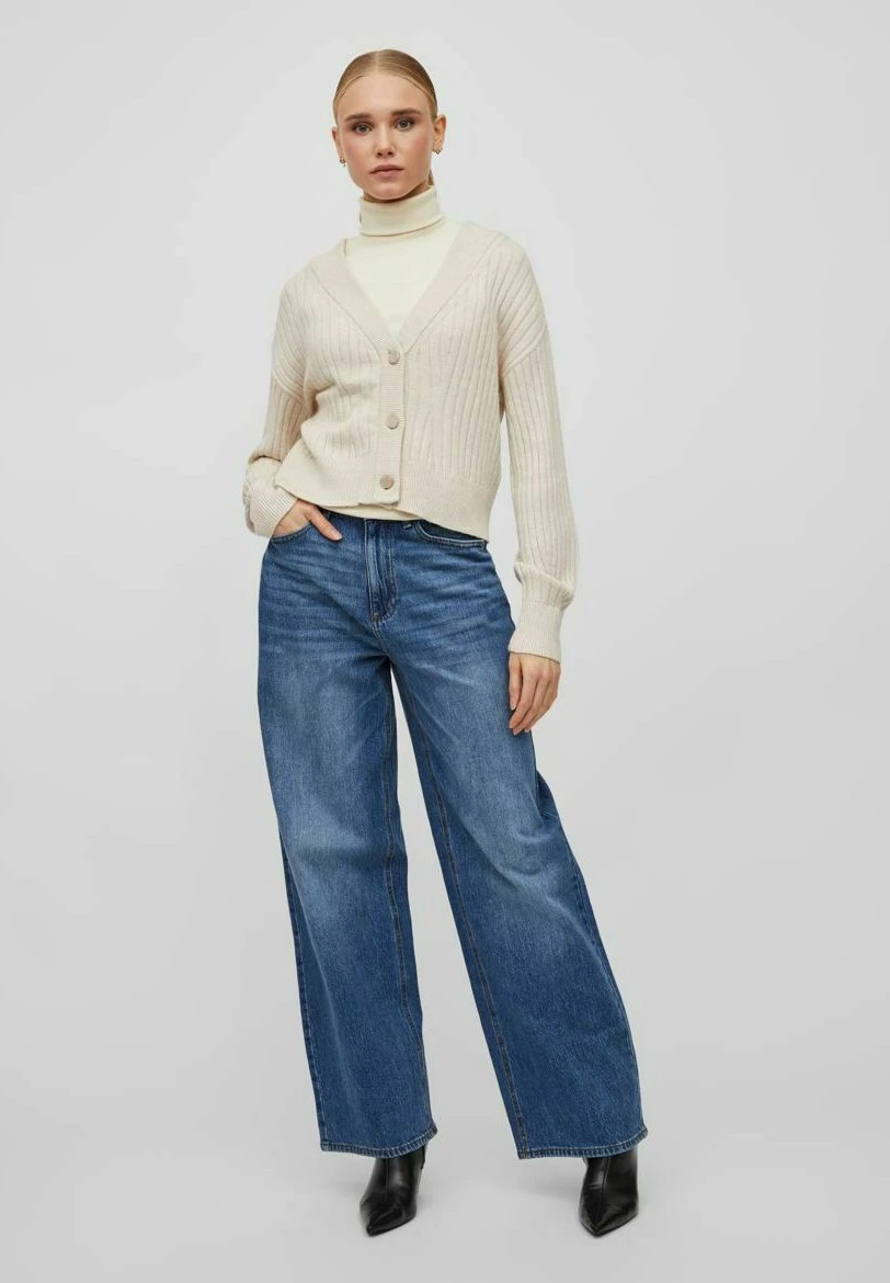 Vila Geknöpfter - Vest - Super Light Natural Melan 3 Vila Geknöpfter - Vest - Super Light Natural Melan