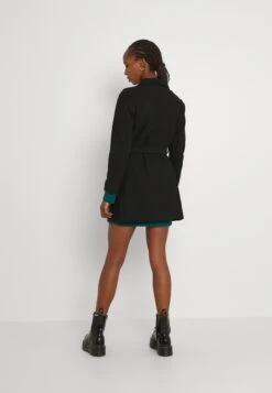 Vila Vicooley Collar Belt Noos - Halflange Jas - Black 10 Vila Vicooley Collar Belt Noos - Halflange Jas - Black -Vila 5ed7860e6aad4a3290926ea9553b0c7f