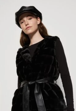 Vila Vikimberly Waistcoat - Bodywarmer - Black 11 Vila Vikimberly Waistcoat - Bodywarmer - Black -Vila 5ee75519580b4b3ea4067bd910fd8192