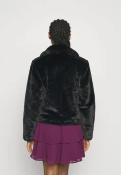 Viebba - Winterjas - Black -Vila 5f8de19d32174940a5bdd09e6bc5a20c