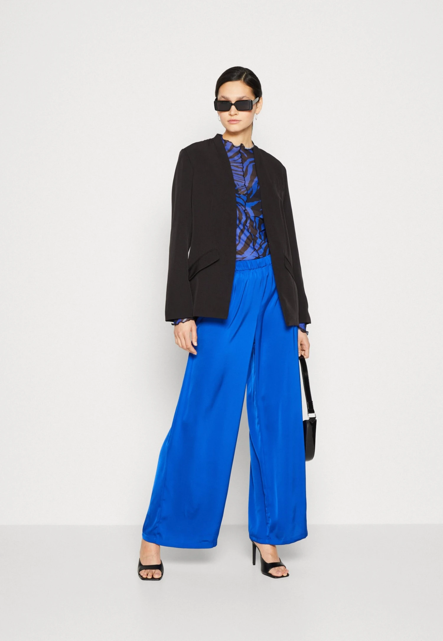 Vila Vilysa- Blazer - Black 4 Vila Vilysa- Blazer - Black - Afbeelding 2