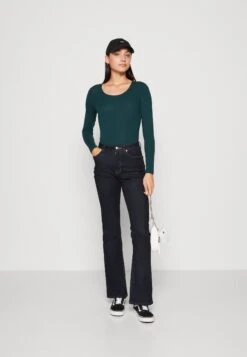 Vila Vidaisy O-Neck - Longsleeve - Ponderosa Pine -Vila 6f931ef0a2064faf91ec1d39b8c76bcb