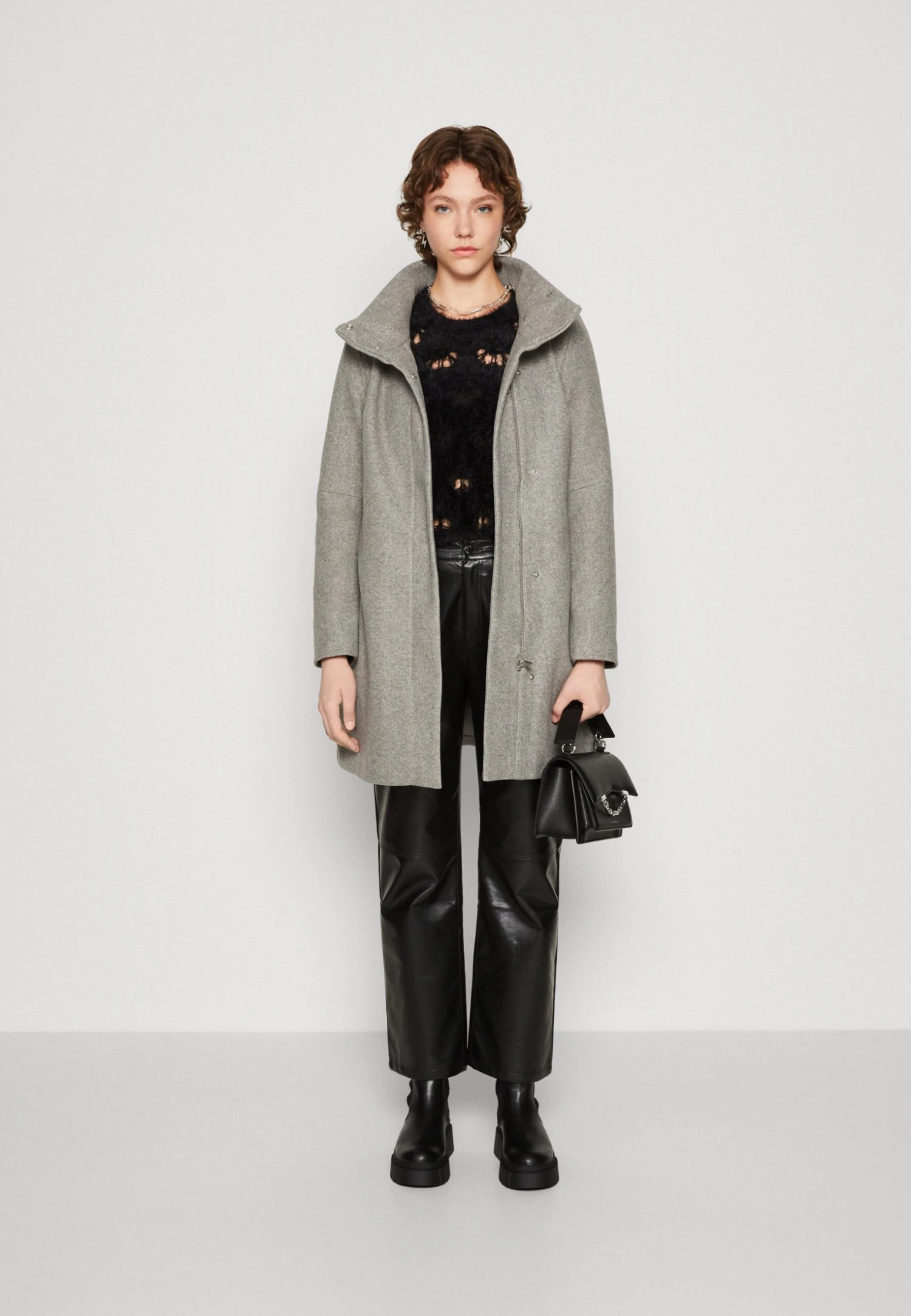 Vila Viloulou Short - Mantel - Medium Grey Melange 4 Vila Viloulou Short - Mantel - Medium Grey Melange - Afbeelding 2