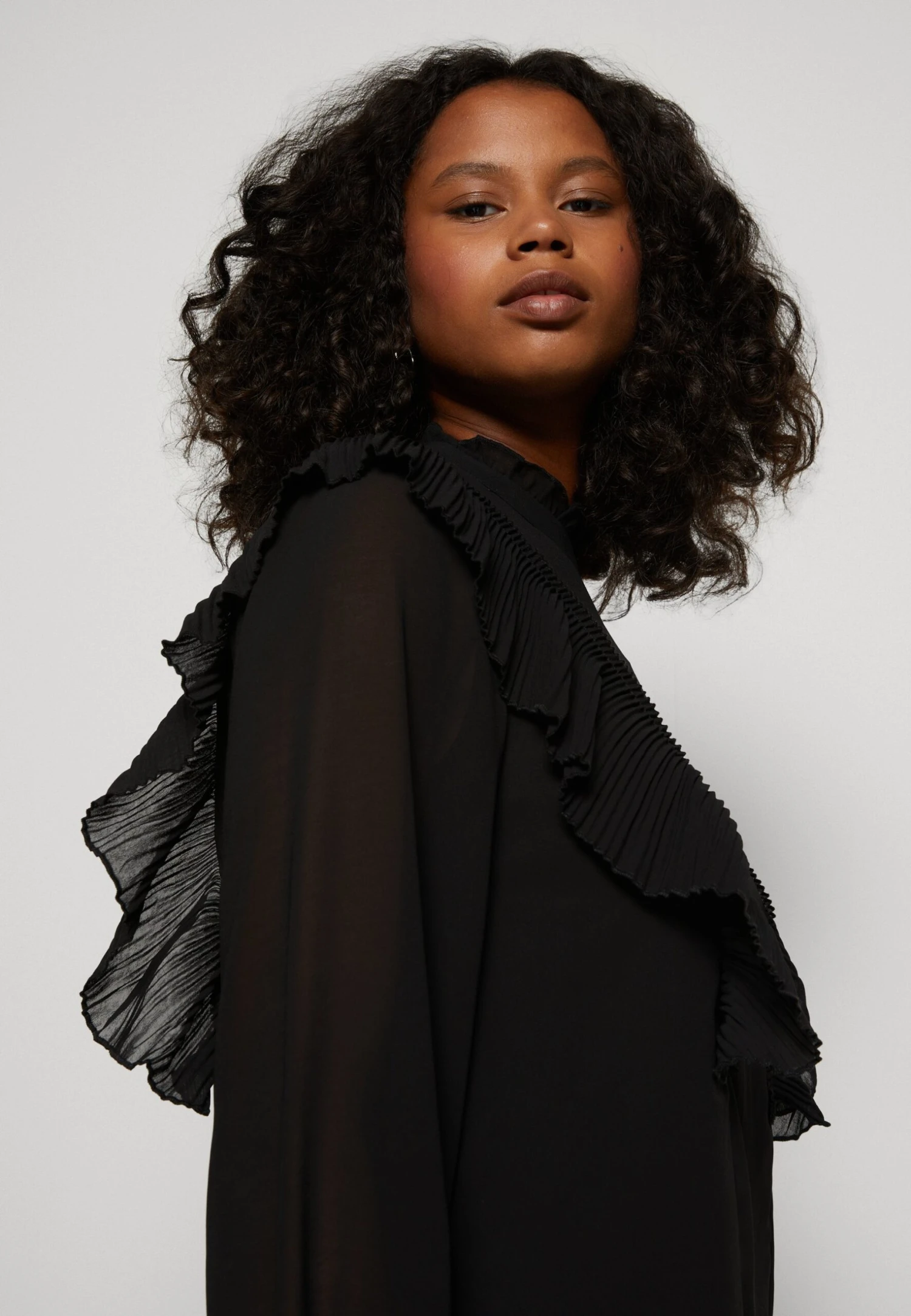 Vila Vichica Ruffle - Blouse - Black 6 Vila Vichica Ruffle - Blouse - Black - Afbeelding 4