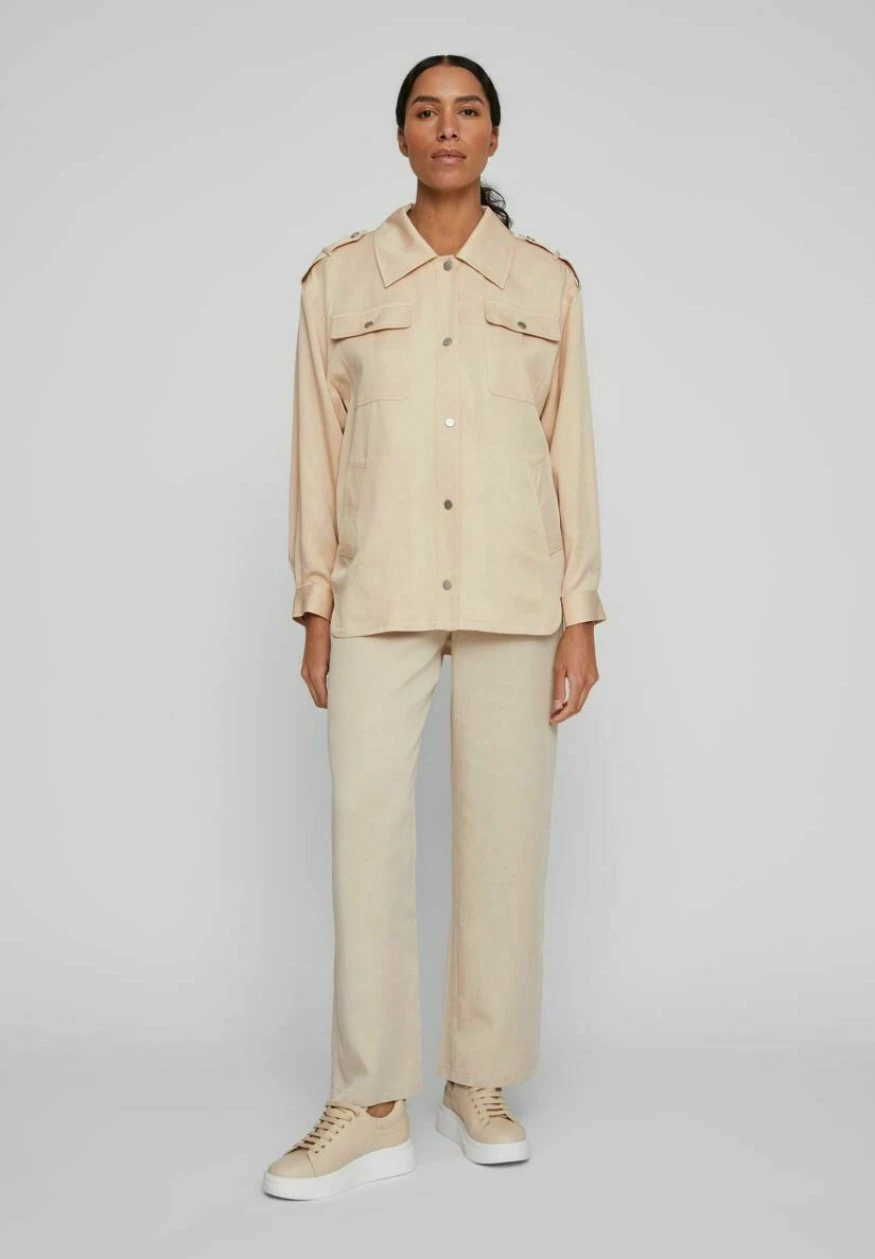 Geknöpfte - Jas - Birch 3 Geknöpfte - Jas - Birch