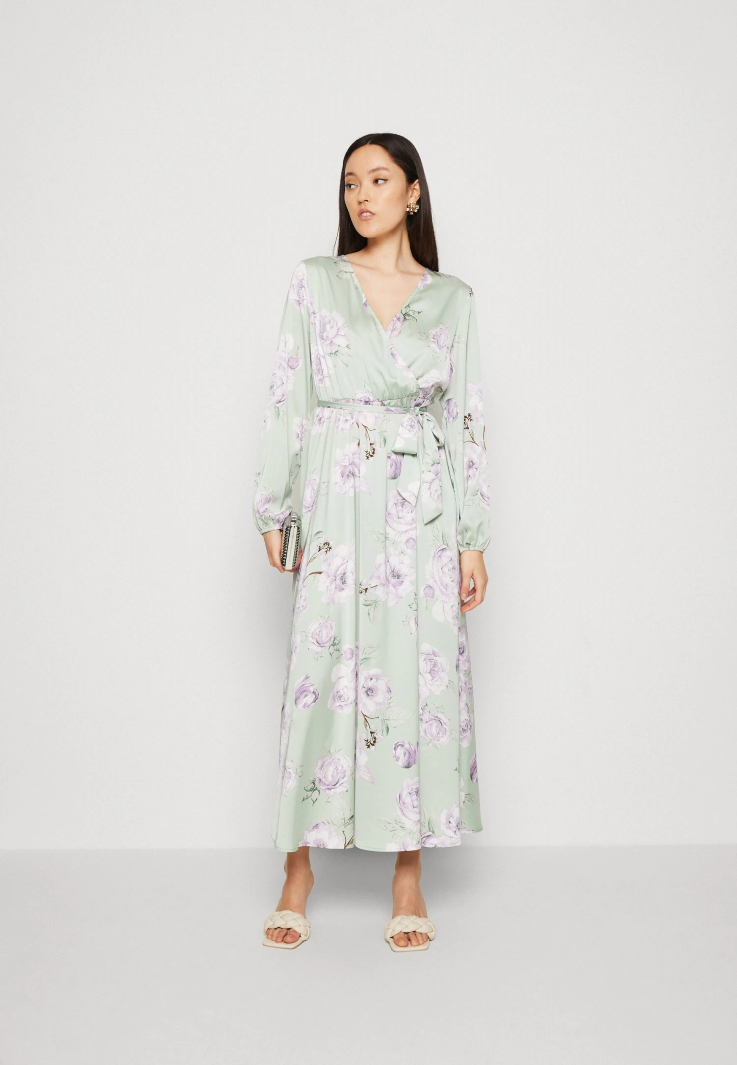 Vila Viestel V Neck Ankle Dress - Galajurk - Cameo Green 4 Vila Viestel V Neck Ankle Dress - Galajurk - Cameo Green - Afbeelding 2