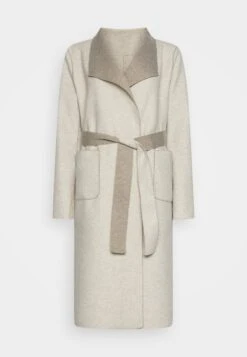 Vila Vijuice- Mantel - Walnut -Vila 8139d4f1090c4f8bb2906435f71787cb