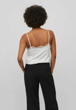 Vila Top - Cloud Dancer 10 Vila Top - Cloud Dancer -Vila 83b58b914f534d8b827e1ff0569f7c9c