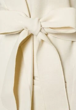 Vila Vijuice- Mantel - Birch -Vila 93389e1c155d4d3caf5758b4d156930b