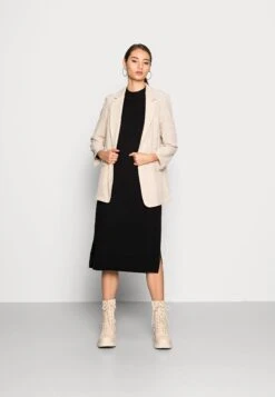 Vila Viril Crew Neck L/S Noos - Gebreide Jurk - Black 8 Vila Viril Crew Neck L/S Noos - Gebreide Jurk - Black -Vila a490277c7ae344ada9831099cac7cba1