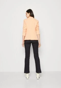 Vila Viher 3/4 New - Blazer - Salmon Buff 10 Vila Viher 3/4 New - Blazer - Salmon Buff -Vila a7deaae969f14e8cb7669bf667be822e