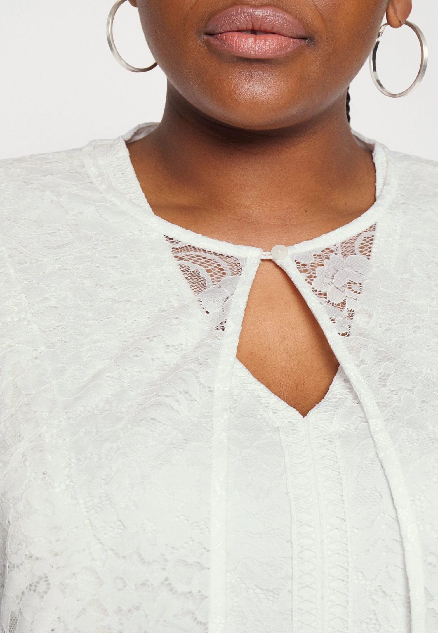 Vimely Bolero - Lichte Jas - Cloud Dancer 7 Vimely Bolero - Lichte Jas - Cloud Dancer - Afbeelding 5