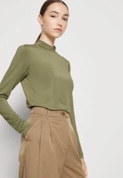 Vila Vileoa Rollneck - Longsleeve - Four Leaf Clover 11 Vila Vileoa Rollneck - Longsleeve - Four Leaf Clover -Vila ad7585de323049b2a4979ab8978836d2