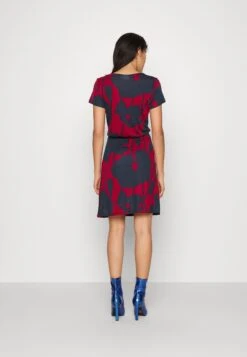 Vila Vikami Short Dress - Jerseyjurk - Rhubarb/Navy -Vila aea0ed415870437d9c6c1e7d502e2c89
