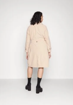 Trenchcoat - Curds And Whey 9 Trenchcoat - Curds And Whey -Vila b257e51e33654fffa6ff474af475fc6c