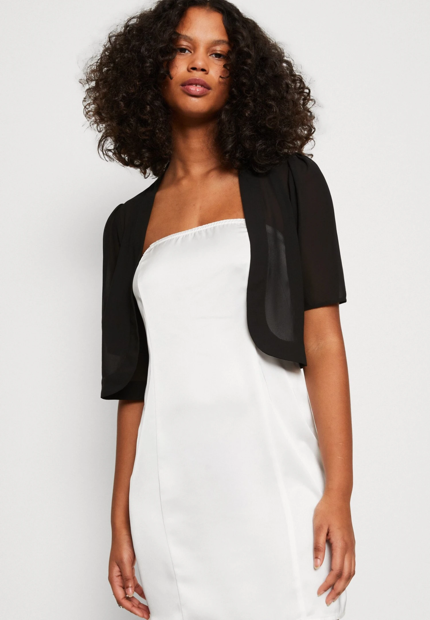 Vila Vikathrina Cropped Bolero - Blazer - Black 6 Vila Vikathrina Cropped Bolero - Blazer - Black - Afbeelding 4