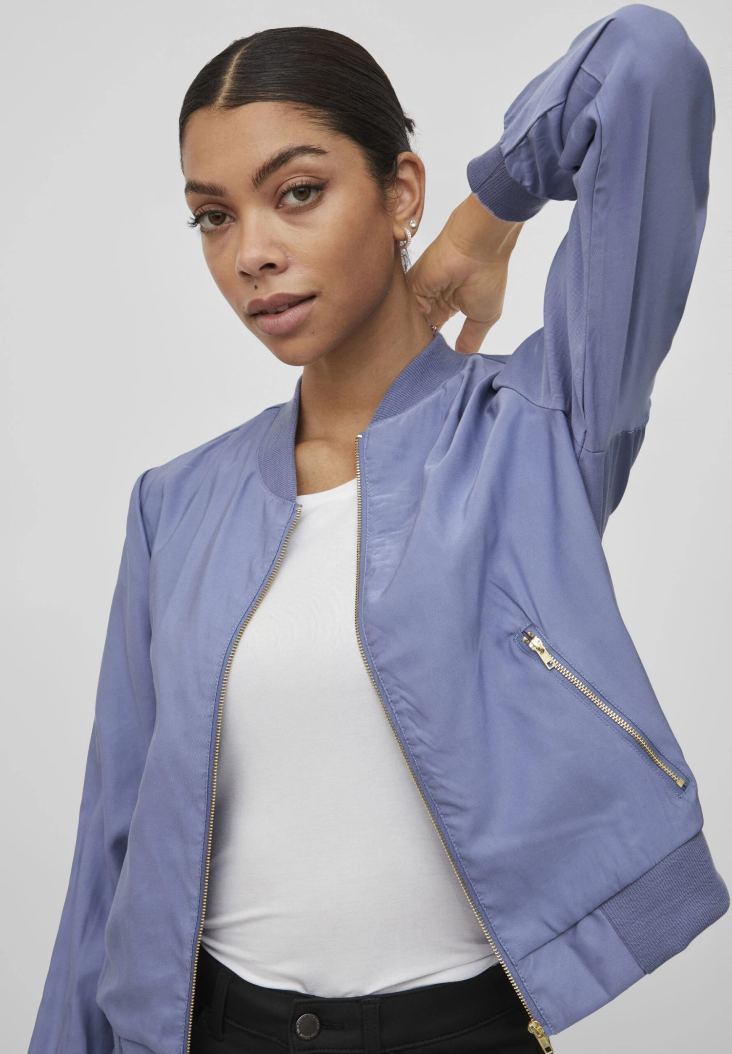 Vila Reissverschluss - Bomberjacks - English Manor 5 Vila Reissverschluss - Bomberjacks - English Manor - Afbeelding 3