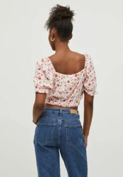 Petite- Blouse - Cloud Dancer -Vila d08762ea2e404a81a72de82cc9ca5bf6