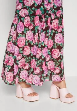 Vila Viura Dress - Maxi-Jurk - Red -Vila d21c85aef8a5466aa439ab2c3e47280d